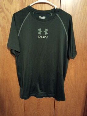 Under Armour Black Short-Sleeve RUN Performance Tee